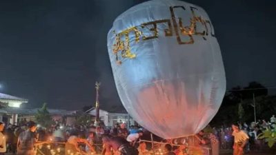 Myanmar’da Darbe ve Festival Protestolarında Kanlı Olaylar