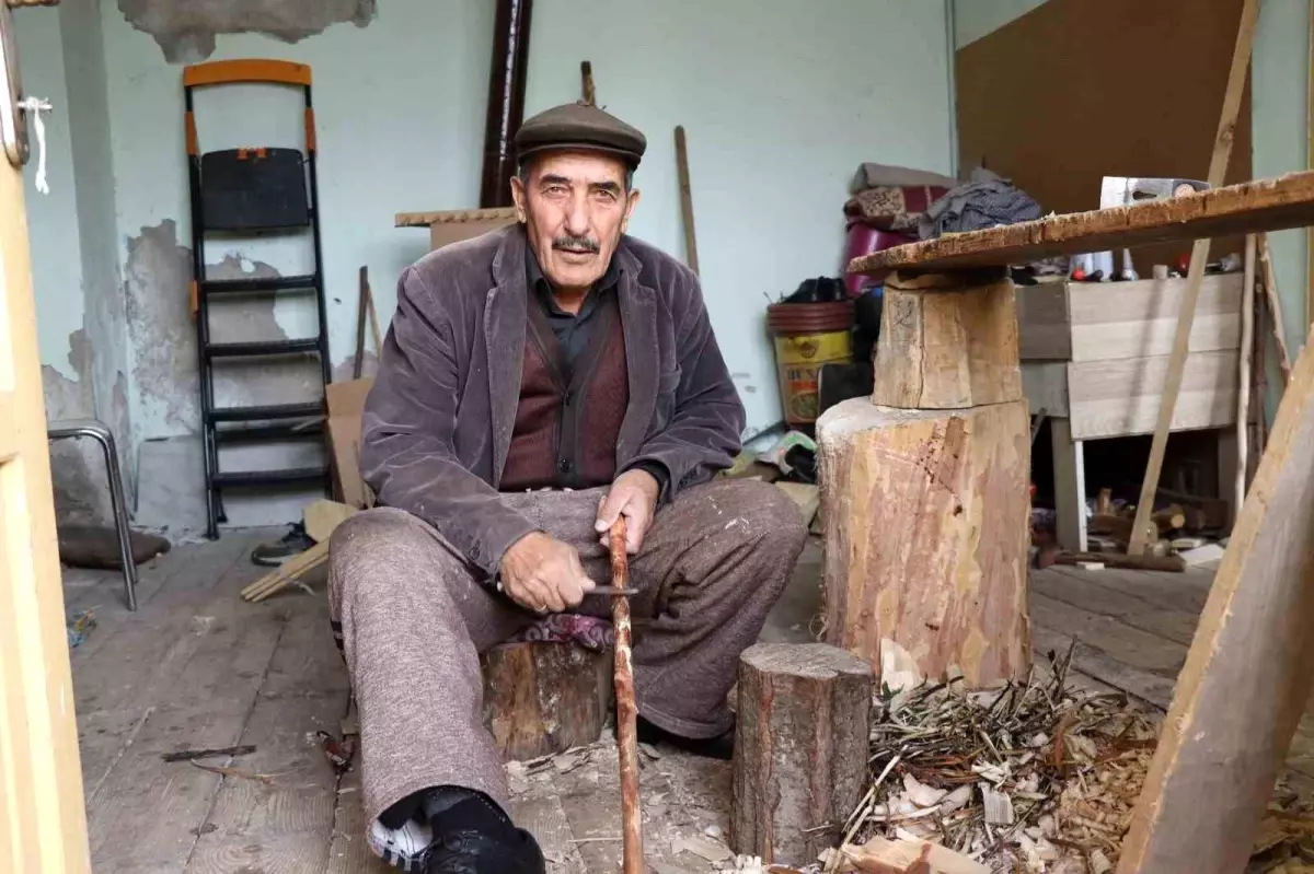 Oltu’da Yaşayan Hüsamettin Amca Geri Dönüşümle Hayatını Sürdürüyor