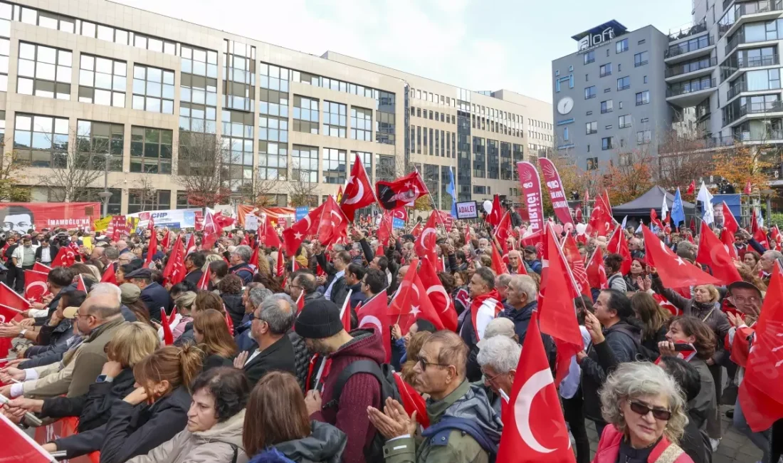 Özgür Özel, Brüksel’de halkla