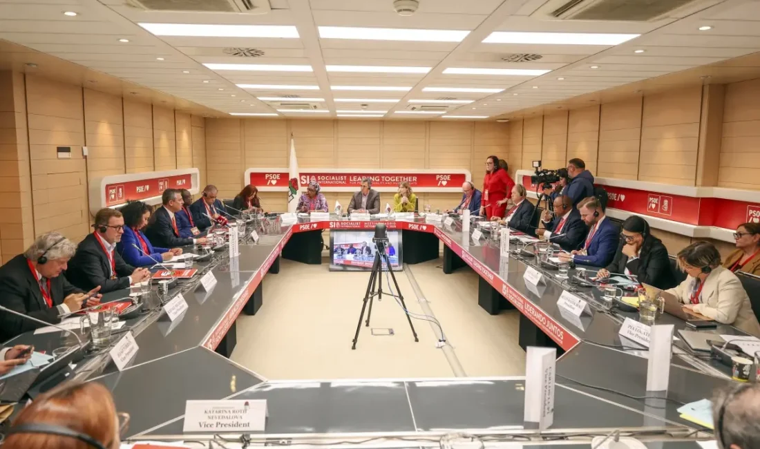 Özgür Özel’in Brüksel’de demokrasi
