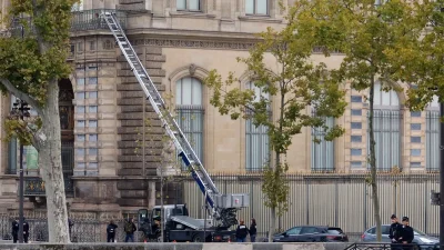 Paris’teki Louvre Müzesi Soygununun Detayları ve Güvenlik Açıkları
