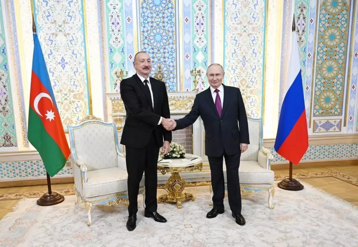 Putin ve Aliyev Duşanbe Zirvesinde Bir Araya Gelerek İkili Görüşme Gerçekleştirdi