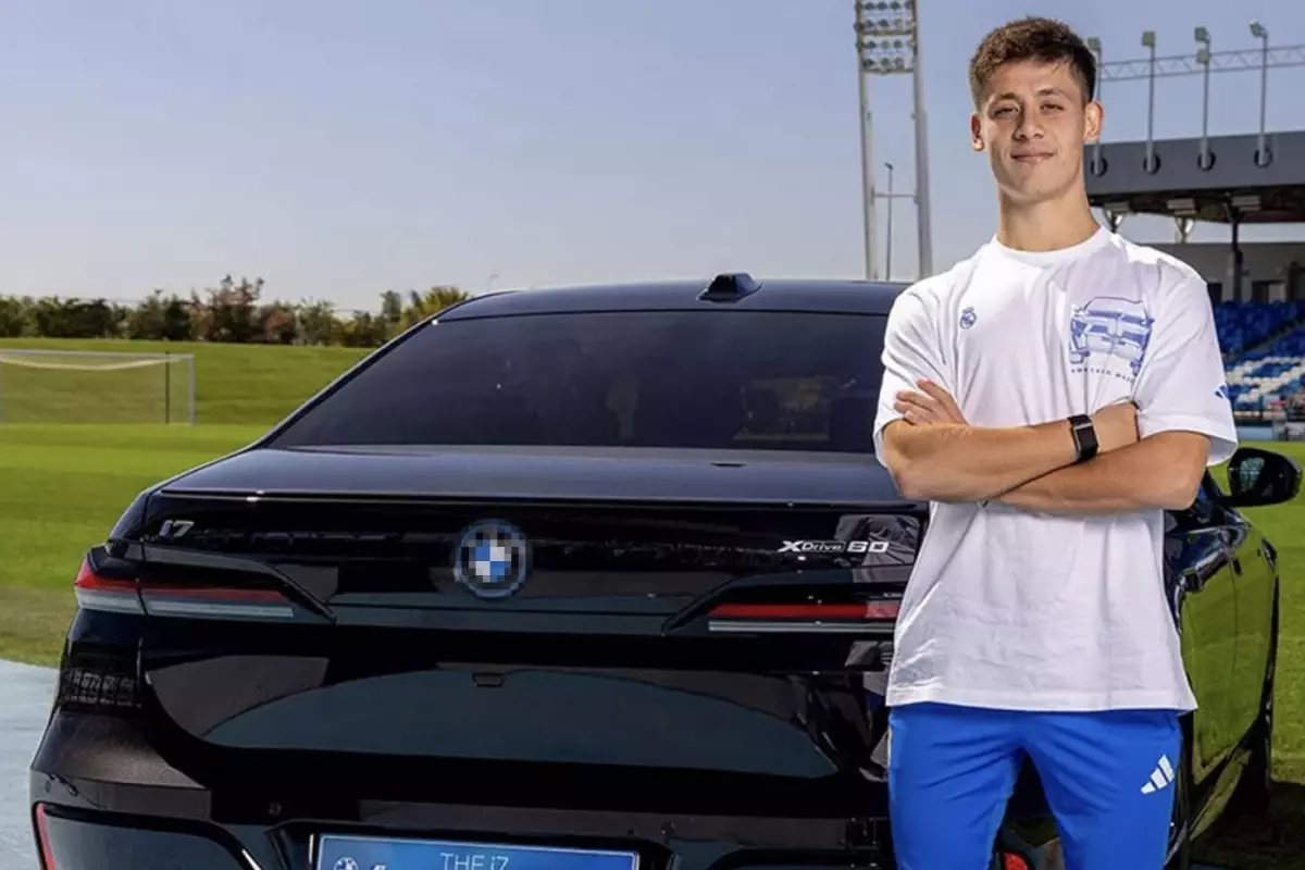 Real Madrid Futbolcularına Sürpriz Hediye: Elektrikli Arabalar Günü