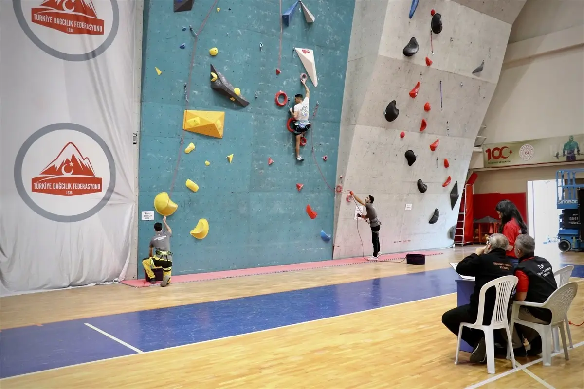 Samsun’da Düzenlenen Türkiye Büyükler Spor Tırmanış Şampiyonası Başladı