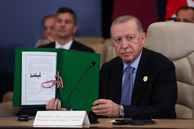 Şarm el-Şeyh'te Tarihi Barış Anlaşması İmzalandı