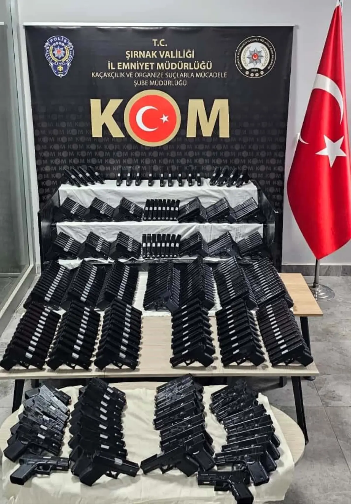 Şırnak’ta Jandarma ve Polis Operasyonu ile 500 Silah Ele Geçirildi
