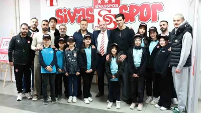 Sivasspor Futbolcularından Öğrencilere Destek ve Sevgi Dolu Etkinlik