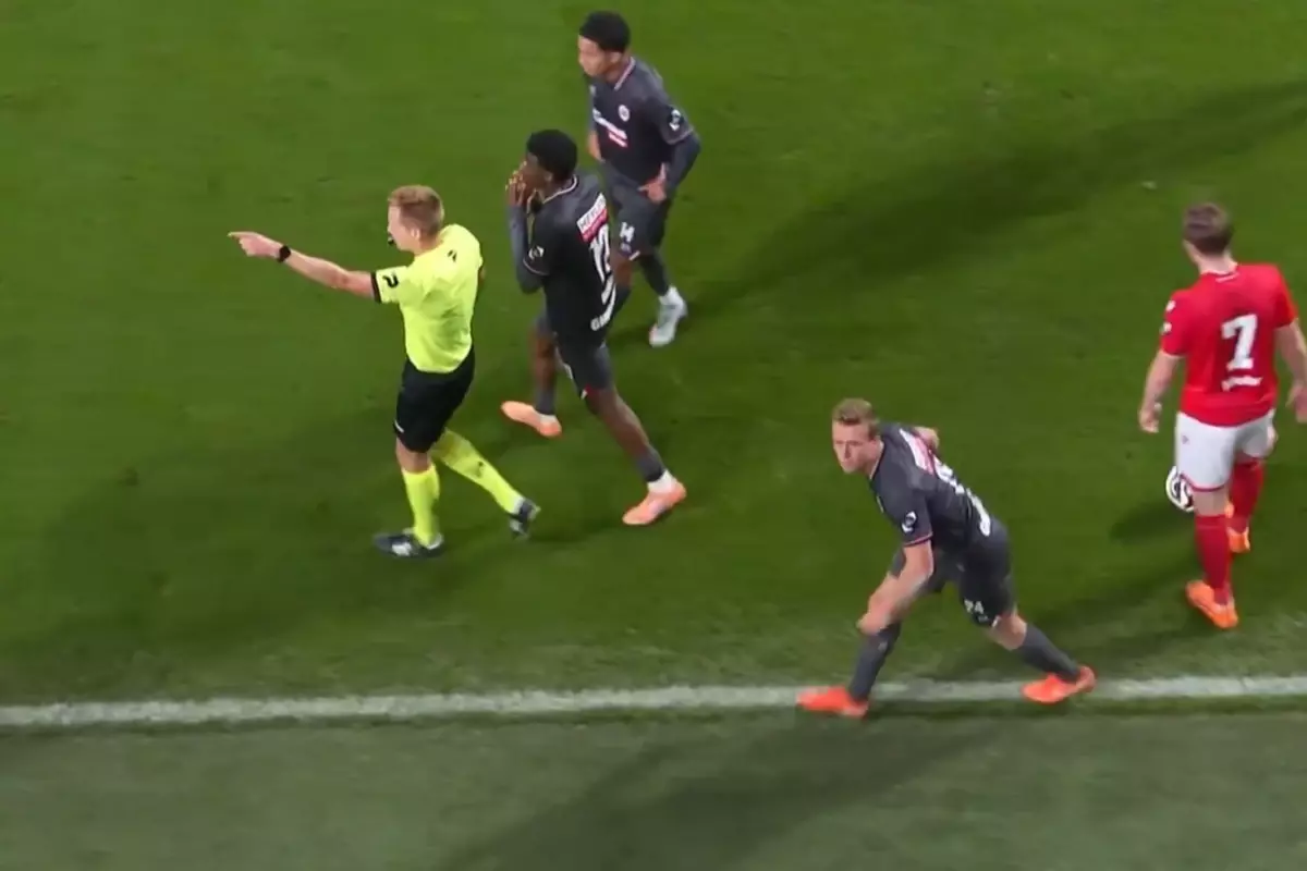 Standard Liege – Antwerp Maçı Tansiyonu ve Olaylar
