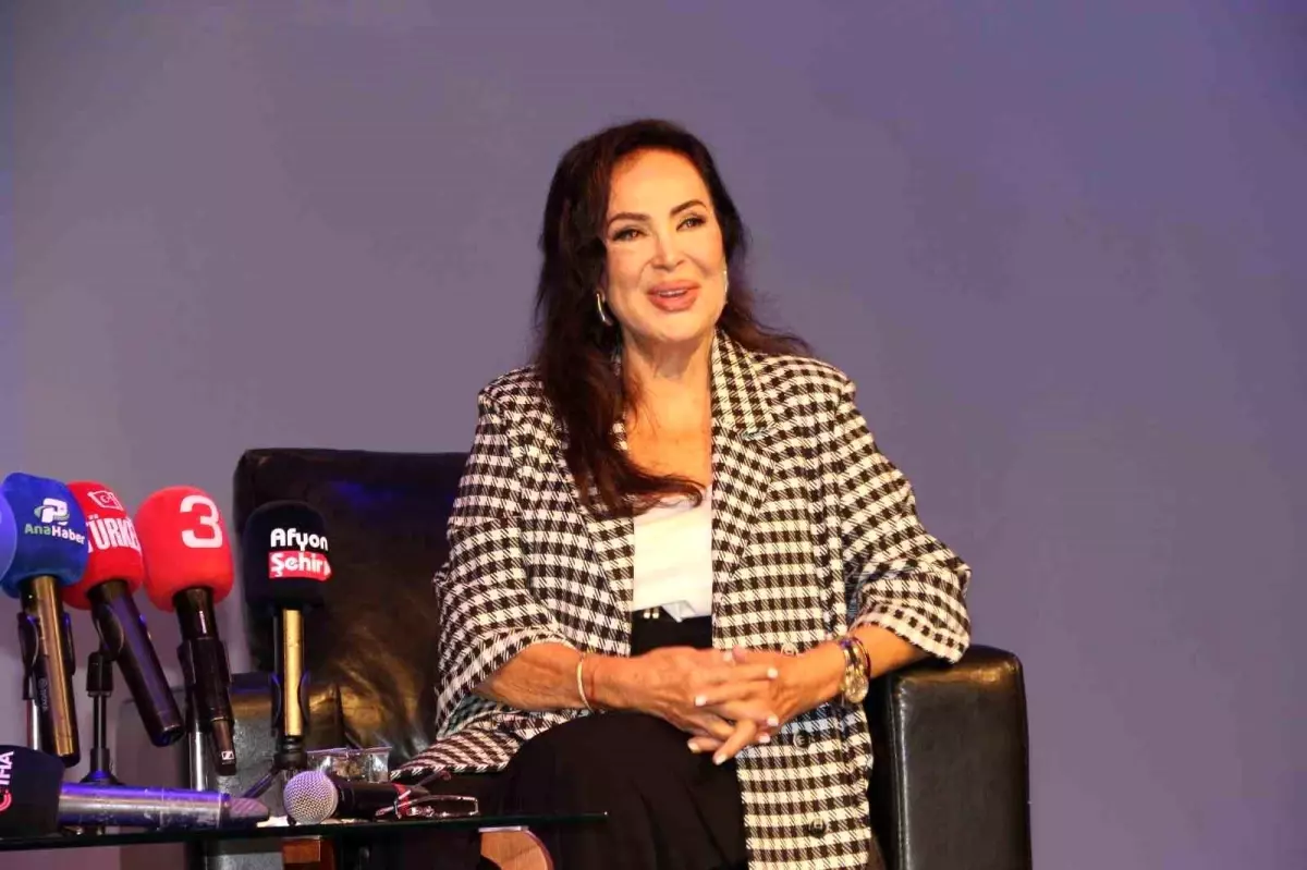 Türkan Şoray’la Sinema ve Hayat Üzerine Samimi Bir Söyleşi