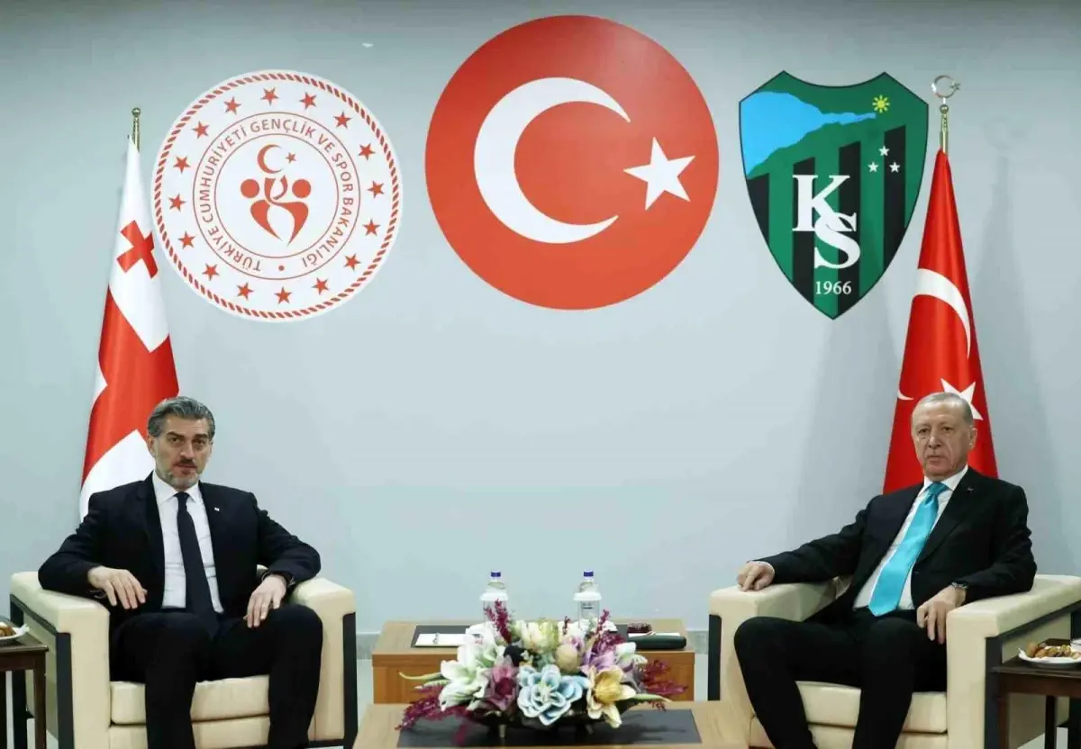 Türkiye-Gürcistan Futbol Maçı Sonrası İkilinin Buluşması