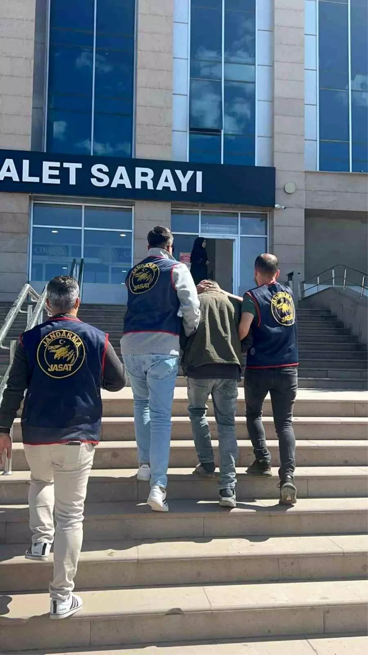 Van’da Kasten Öldürme Suçundan Aranan Şahıs Yakalandı