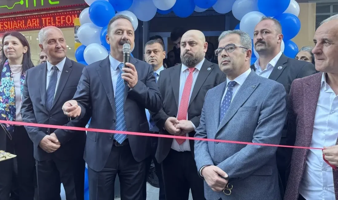 Yavuz Ağıralioğlu, Artvin'de yeni