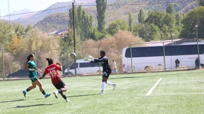 Yüksekova Spor, Giresun Sanayi Spor’u Evinde Farklı Mağlup Etti