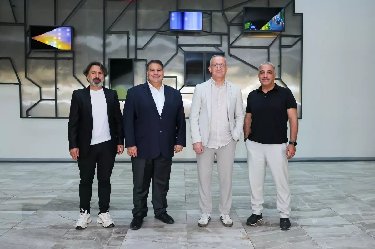 Yüksel Saymaz’ın İlham Veren Hayat Hikayesi: Mikrofondaki Nefes Belgeseli ile Tanıtıldı