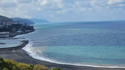 Zonguldak’ta Yağış Sonrası Deniz Rengini Değiştirdi ve Görüntü Şaşırtıcı Bir Manzara Oluşturdu