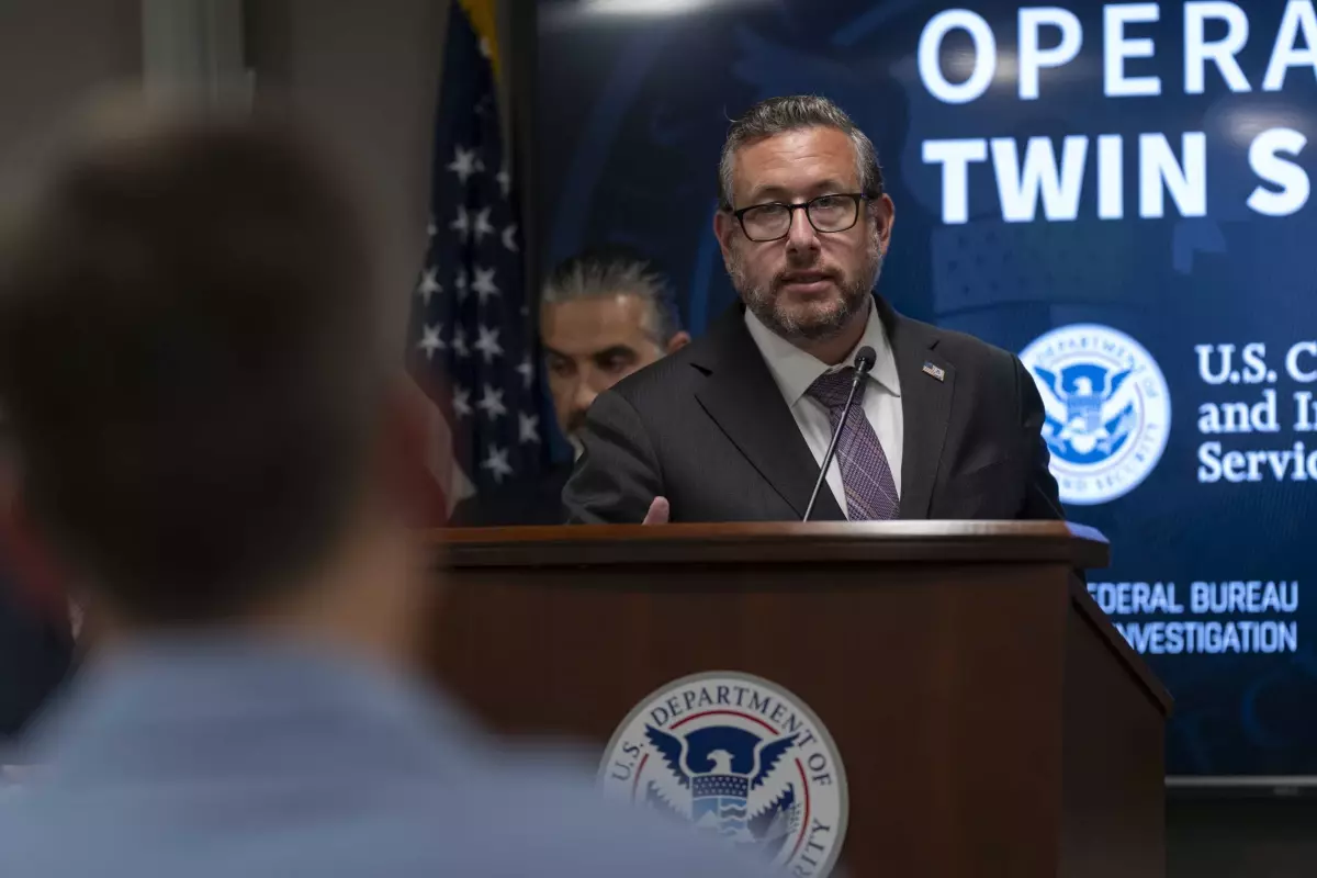 ABD Vatandaşlık ve Göçmenlik Hizmetlerinde Yeni Karar: Tüm İltica Talepleri Durduruldu