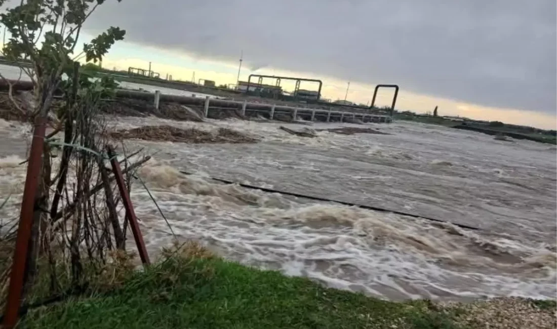 Ayvacık'ta şiddetli yağışlar ve
