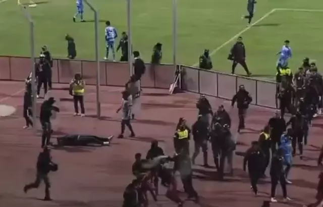 Bolivya Kupası Çeyrek Finalinde Skandal Yaşandı: Sahada Kavga ve Kırmızı Kartlar