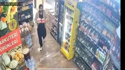 Çayırova’da Şokan Kaza: SUV, Bir Şarküteri Duvarına Çarptı ve Kameralara Yansıdı