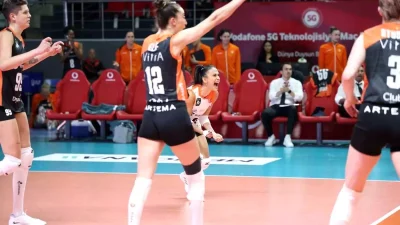 Eczacıbaşı Dynavit, Türk Hava Yolları’nı Setlerle Advantage Etti