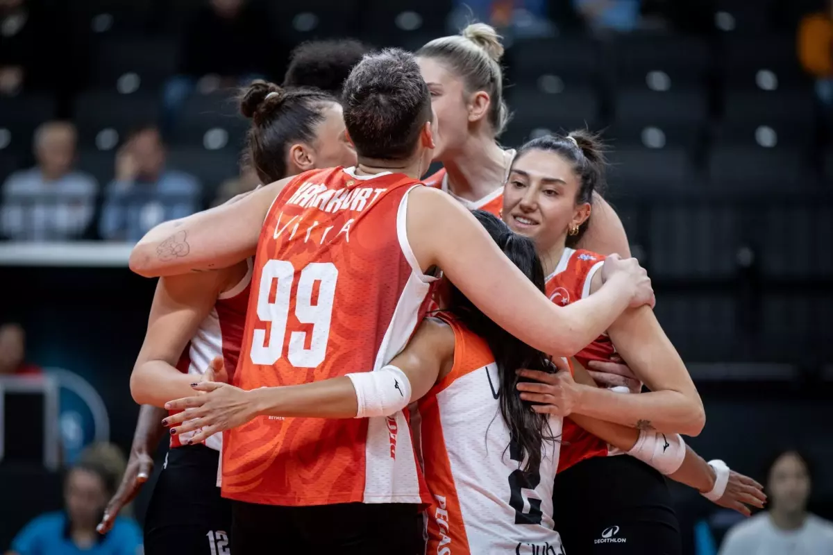 Eczacıbaşı Dynavit’in CEV Kadınlar Ligi Açılış Galası Başarısı