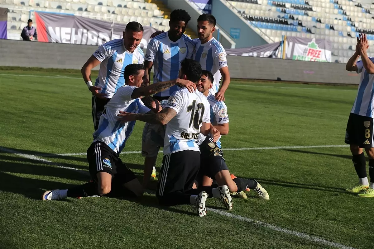 Erzurumspor FK Teknik Direktörü Özbalta’dan Galibiyet Yorumu ve İstanbulspor Maçı Analizi