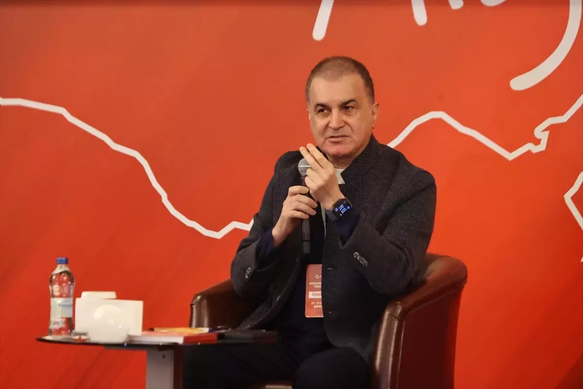 Gençlerin Siyasi Gelişimine Yönelik Çalışmalar ve Önemleri