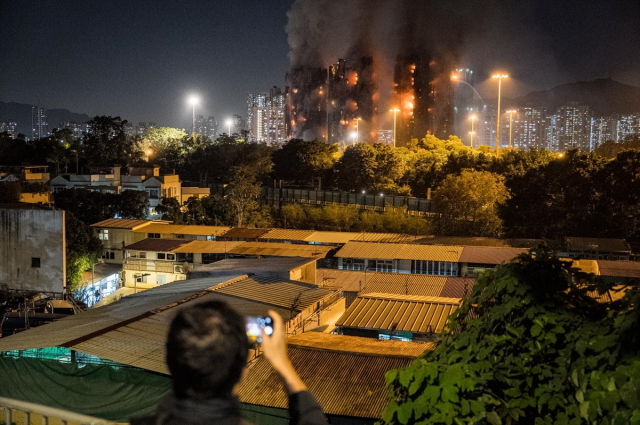 Hong Kong'da Yangın Felaketinde Can Kaybı Ağırlaştı: 75 Ölü