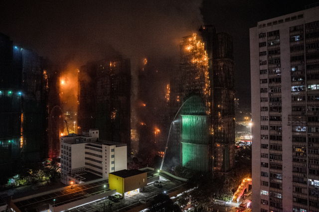 Hong Kong'da Yangın Felaketinde Can Kaybı Ağırlaştı: 75 Ölü