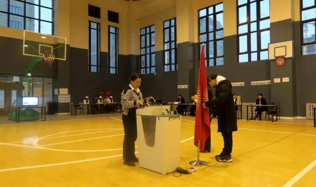 Kırgızistan'da milletvekili seçimleri başladı.