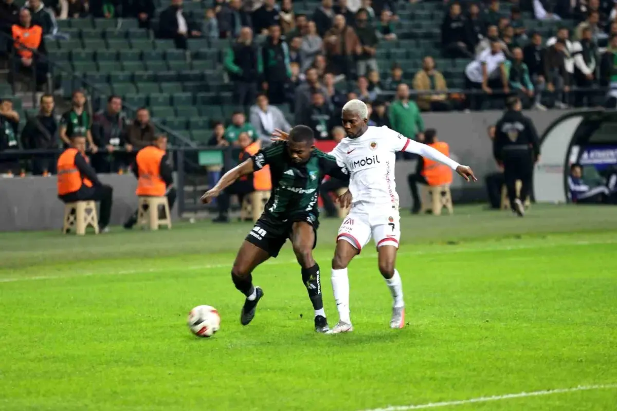 Kocaelispor ve Gençlerbirliği Karşılaşmasında Heyecan Dolu Anlar