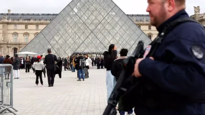 Louvre Müzesi Soygunundan Kalan Şüpheli Son Tutuklama ve Güncel Durumlar