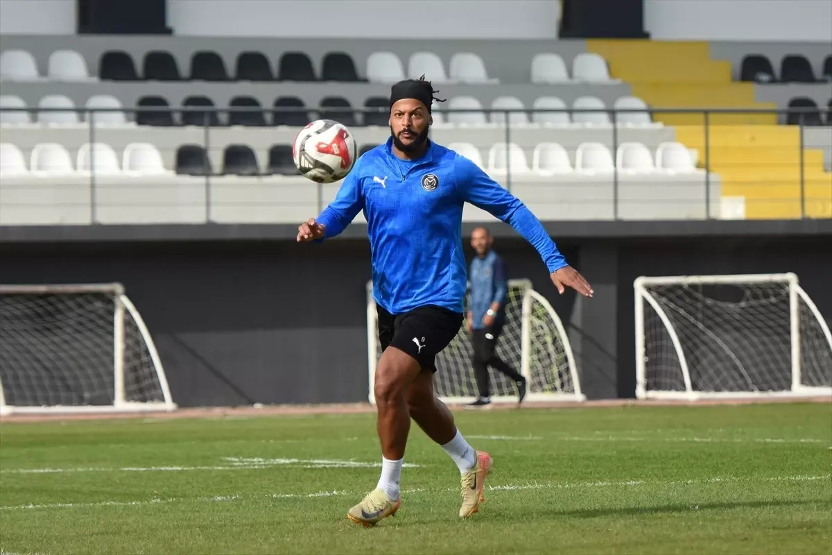 Manisa FK, Pendikspor Maçı Hazırlıklarını Sürdürüyor