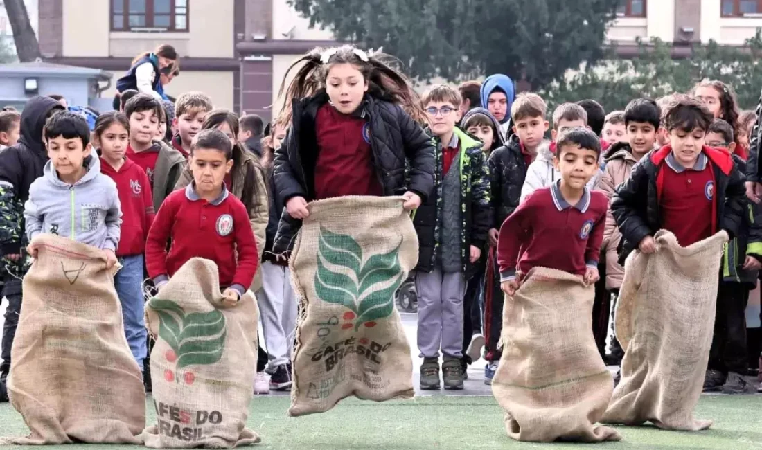 Manisa'da geleneksel oyunlar tırıyla
