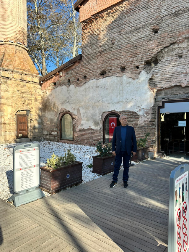 İnanç ve Görüşlerini Açıklıyor