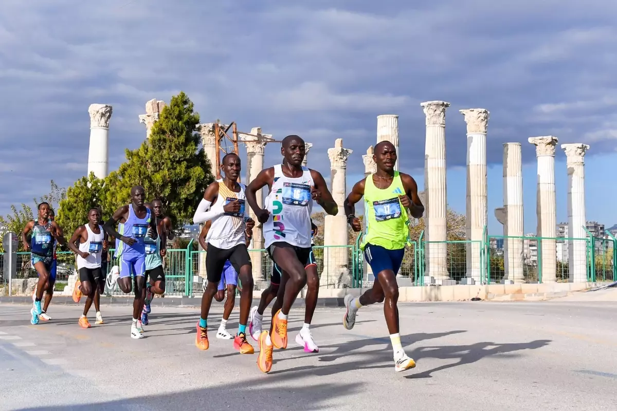 Mersin Maratonu Döngüsü 2023: Uluslararası Katılım ve Rekor Denemeleri