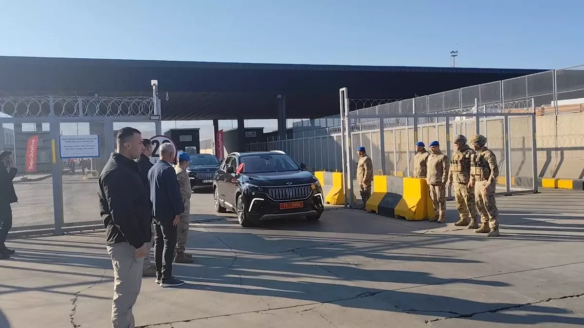 Mesut Barzani, Şırnak’ta Melaye Ciziri Sempozyumu’na Katıldı