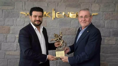 Murzioğlu, Samsun’un En Hızlı Büyüyen Enerji Firmasını Tebrik Etti