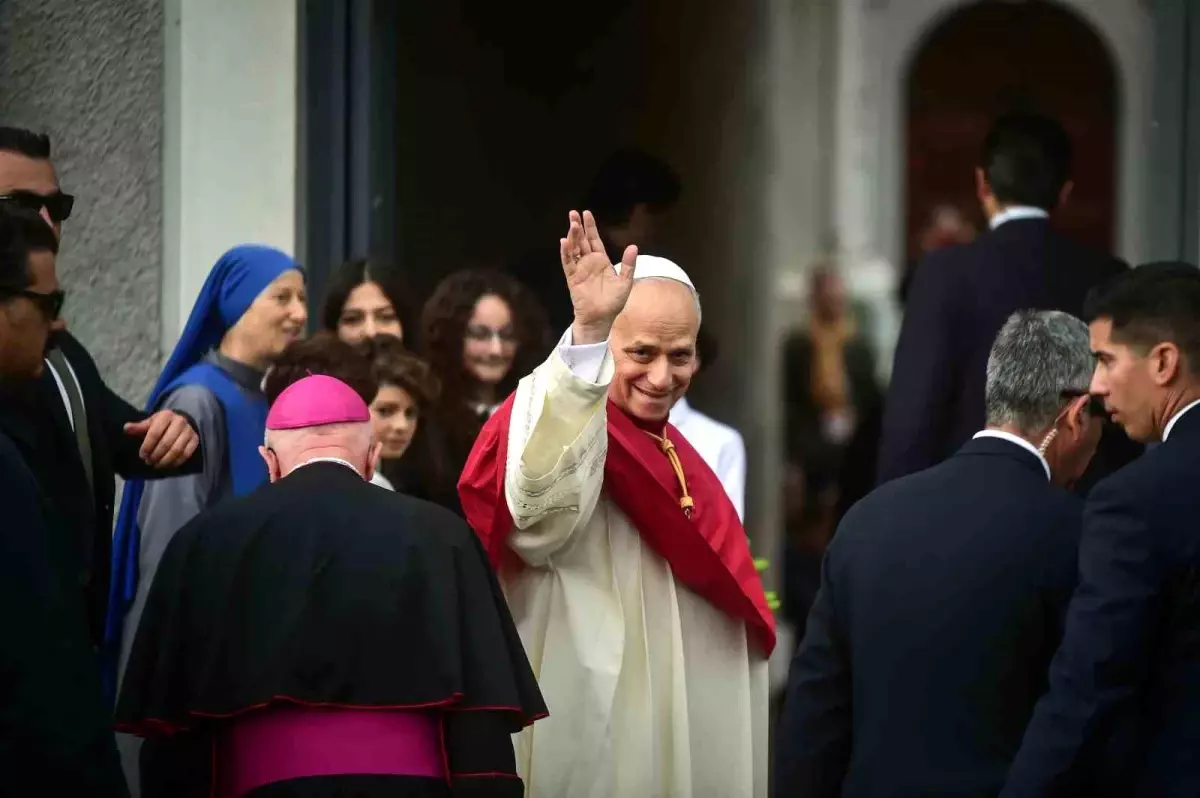 Papa 14. Leo’nun İstanbul Ziyareti ve Katedraldeki Buluşma Anları