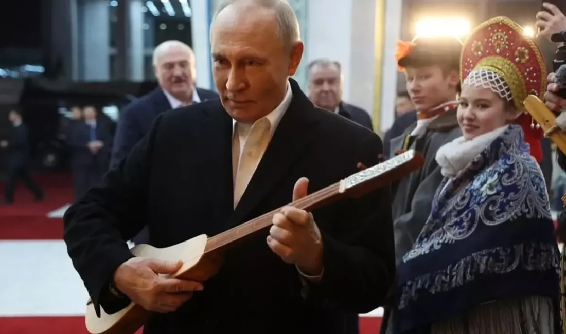 Putin'in Kırgızistan ziyaretinde kopuz