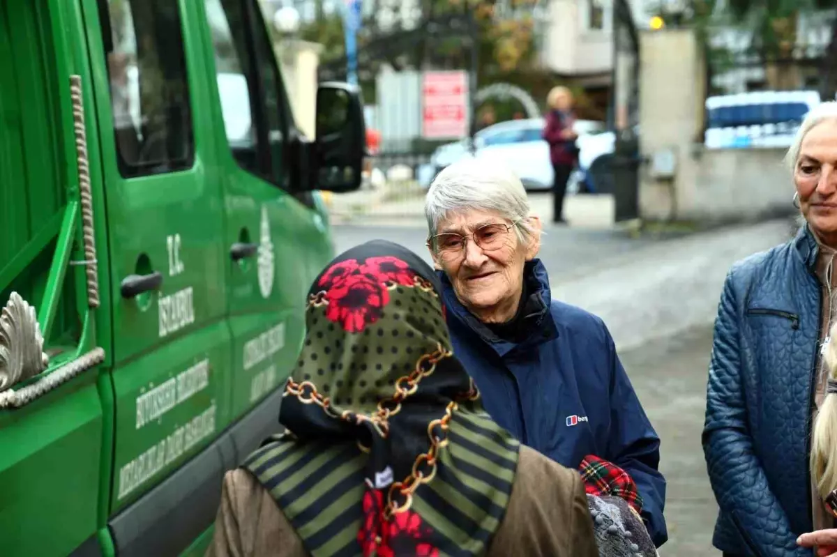 Ünlü Doktorun Eşinin Vefatıyla Sarsılan Aileye Taziye ve Anlamlı Anlar