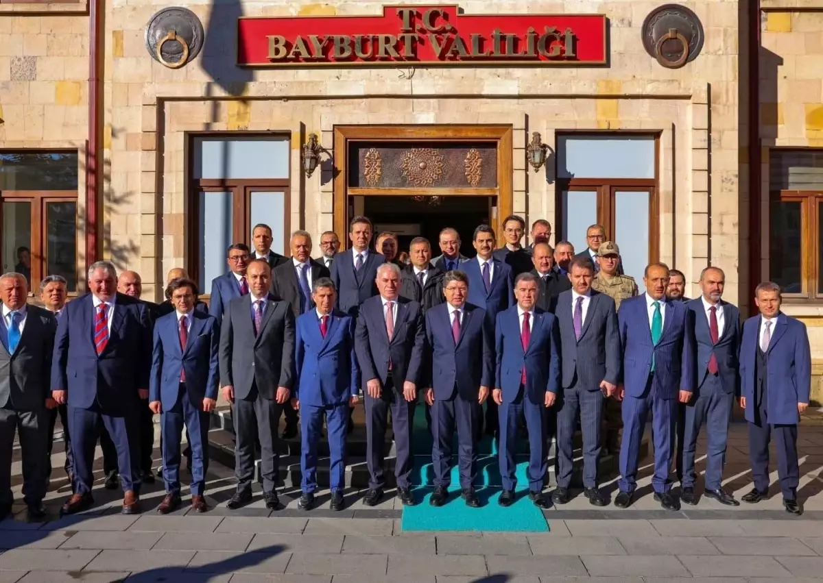Adalet Bakanı Yılmaz Tunç, Bayburt’ta Yeni Projeleri Değerlendirdi ve Kamu Yatırımlarını İnceledi