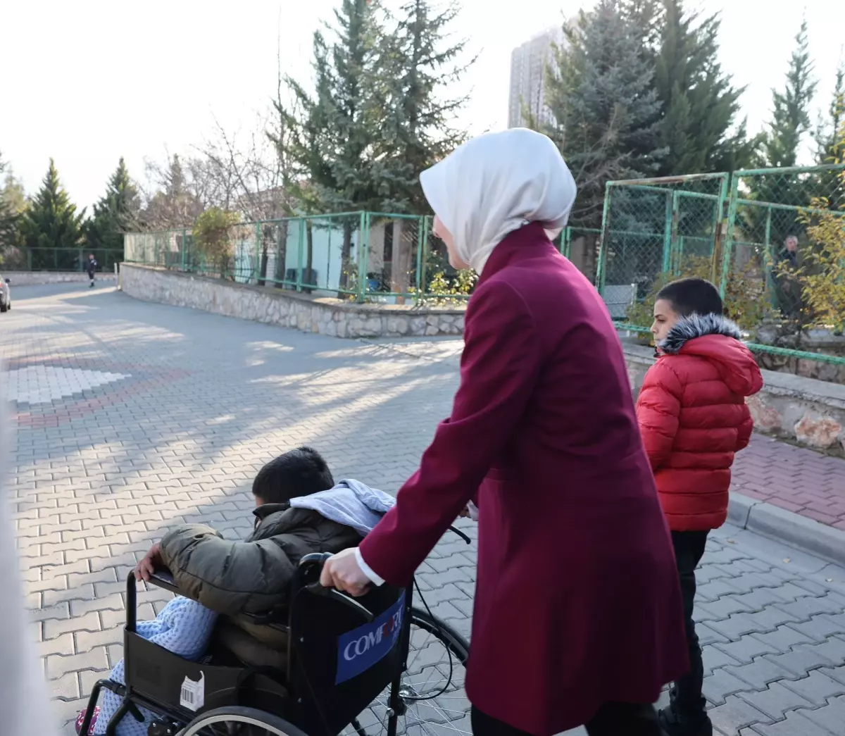 Aile ve Sosyal Hizmetler Bakanı Göktaş’tan Engelli Çocuklara Sıcak İlgi