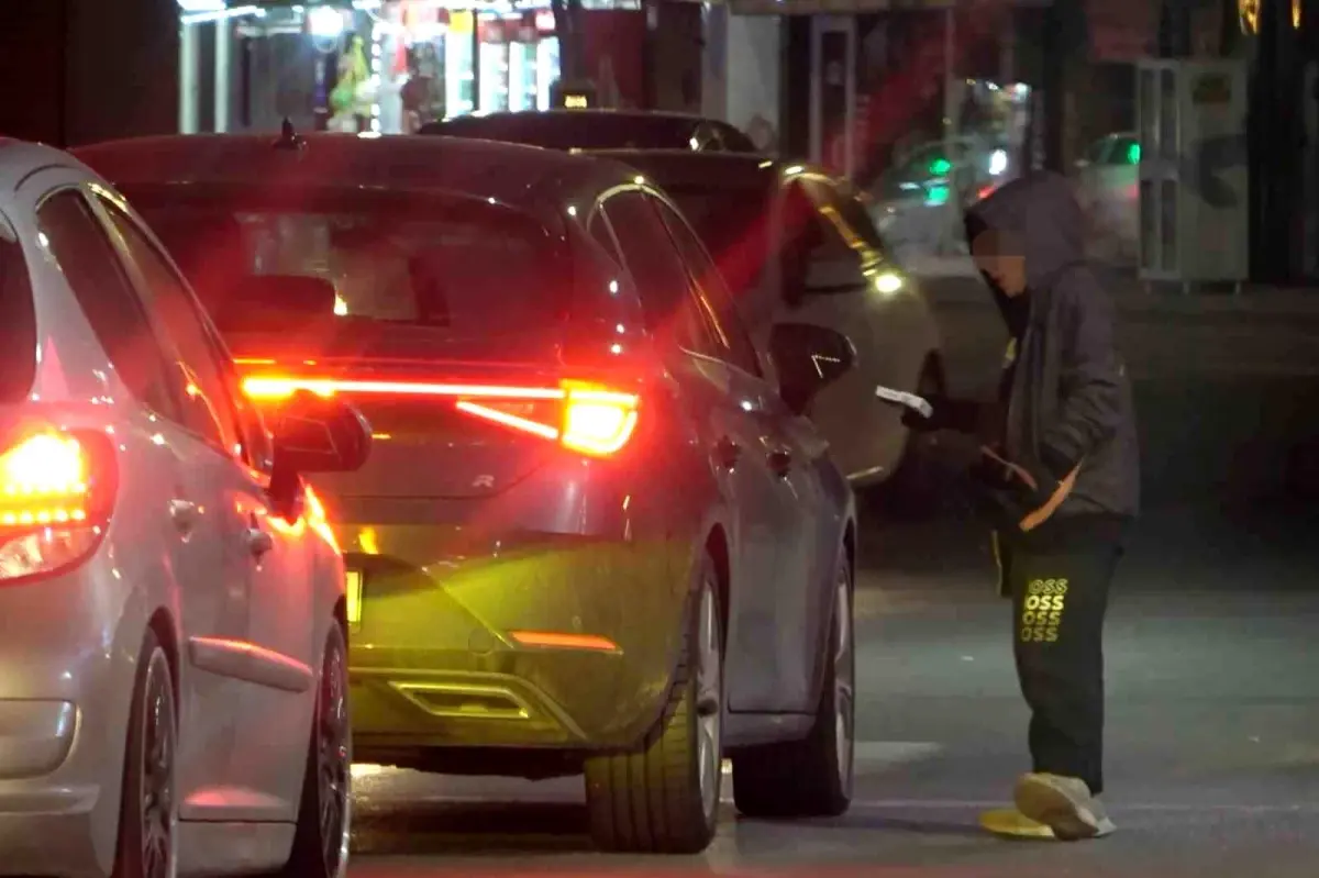 Aksaray’da Trafikte ve Sokakta Çocuk Dilencilik Sorunu Gün Geçtikçe Artıyor