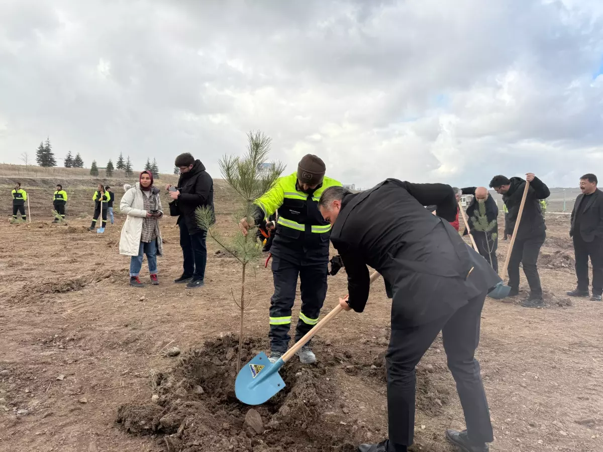 Ankara Pursaklar’da Türk Dünyası Hatıra Ormanı’nda 2040 Fidanla Türk Birliği Anlamı Yaratıldı