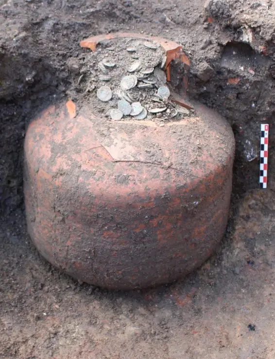 Antik Roma Döneminden Büyük Bir Sikke Hazine Keşfi ile Tarih Gün yüzüne çıktı