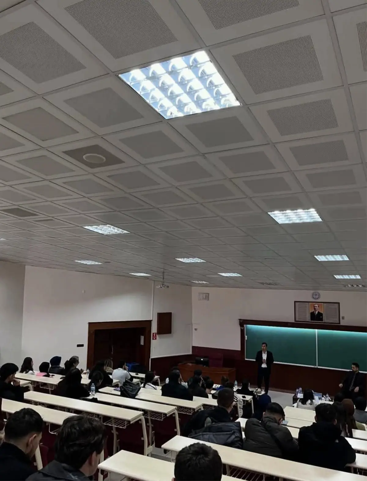 Atatürk Üniversitesi’nde İş Dünyası ile Gençler Buluştu: Kariyer ve Girişimcilik Yolları