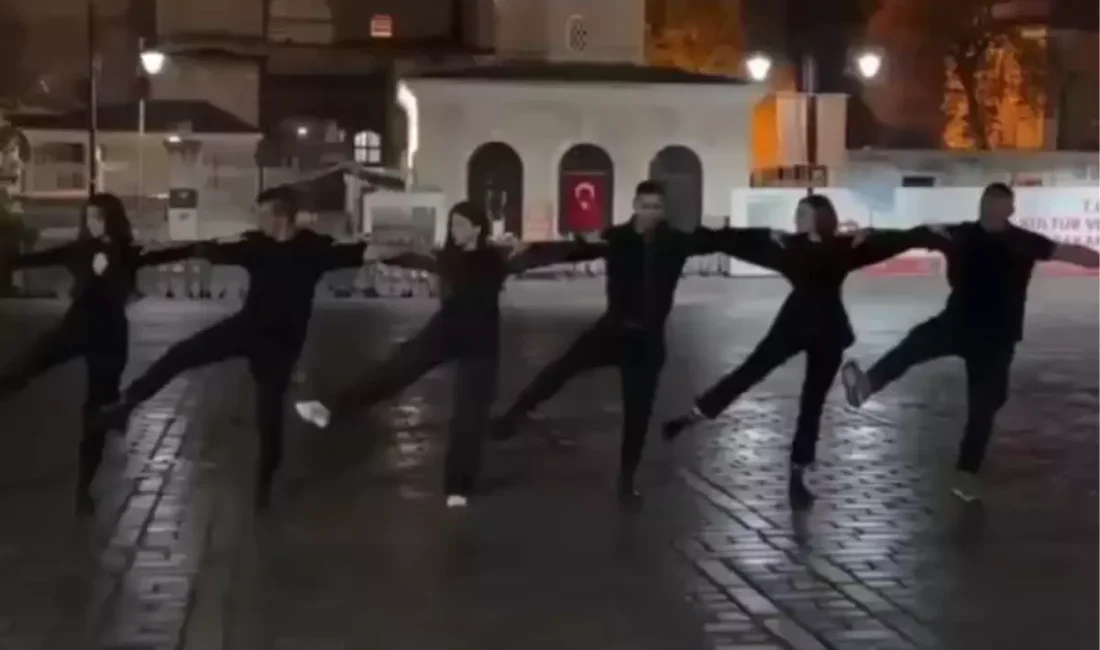 Ayasofya önünde gerçekleştirilen Sirtaki