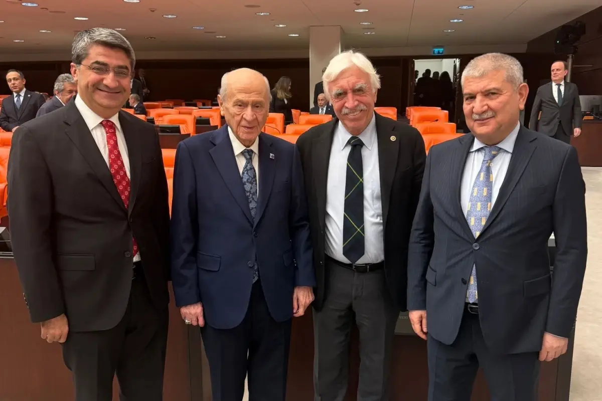 Bahçeli’nin Bütçe Görüşmeleri Sırasındaki Sürpriz Karşılamaları ve Etkileşimler