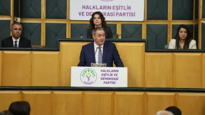 Bakırhan’dan Özel’e Sert Tepki: Çözüm ve Barış Sürecine Saygı Çağrısı